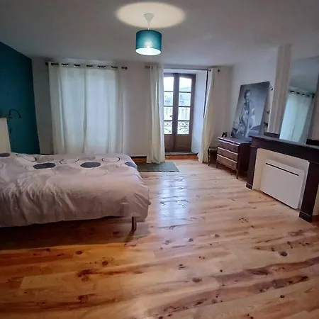 Spacieux 2 Au Coeur Du Village Apartmán *